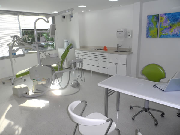 dentist dental tourism cartagena colombia